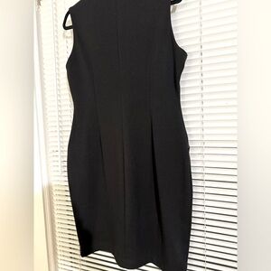 Michael Kors “Little Black Dress” zipper pockets
Size-S/P Black w/Silver metal